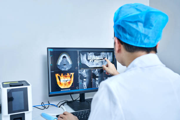 Best Holiday Emergency Dentist in Bannockburn, IL