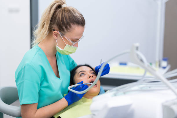 Best Emergency Root Canal Treatment in Bannockburn, IL
